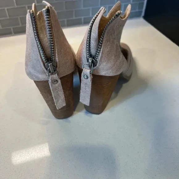 Latigo Tan Cutout Strap Back Heels Size 10 - Picture 7 of 13